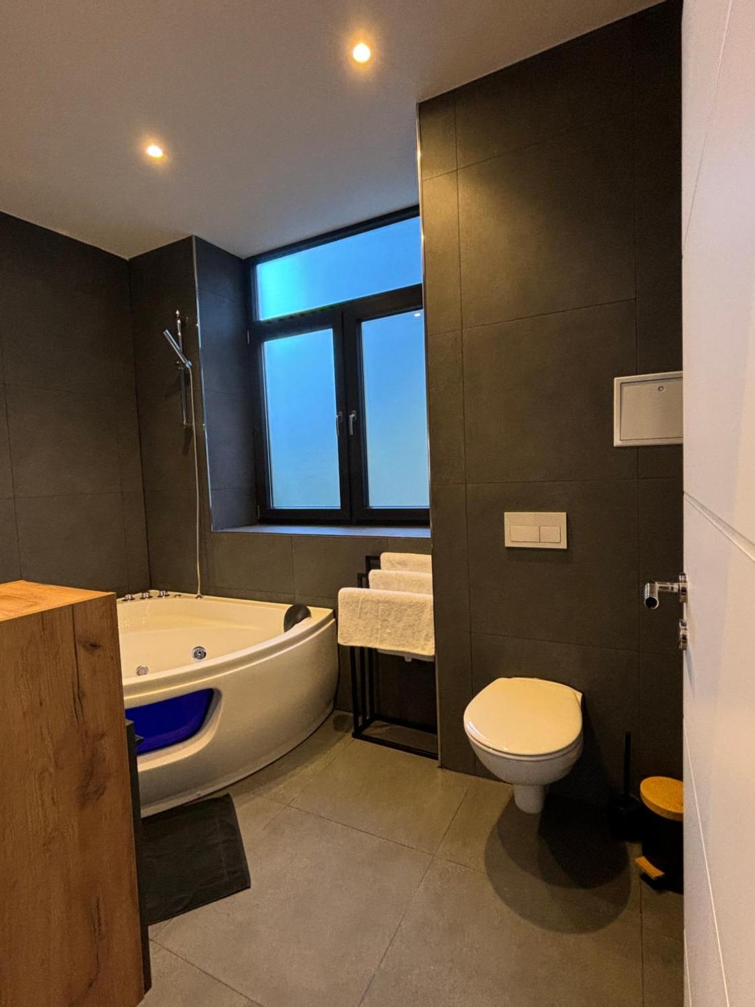 Luxus Apartment Mit Whirlpool In Kiel Eksteriør bilde